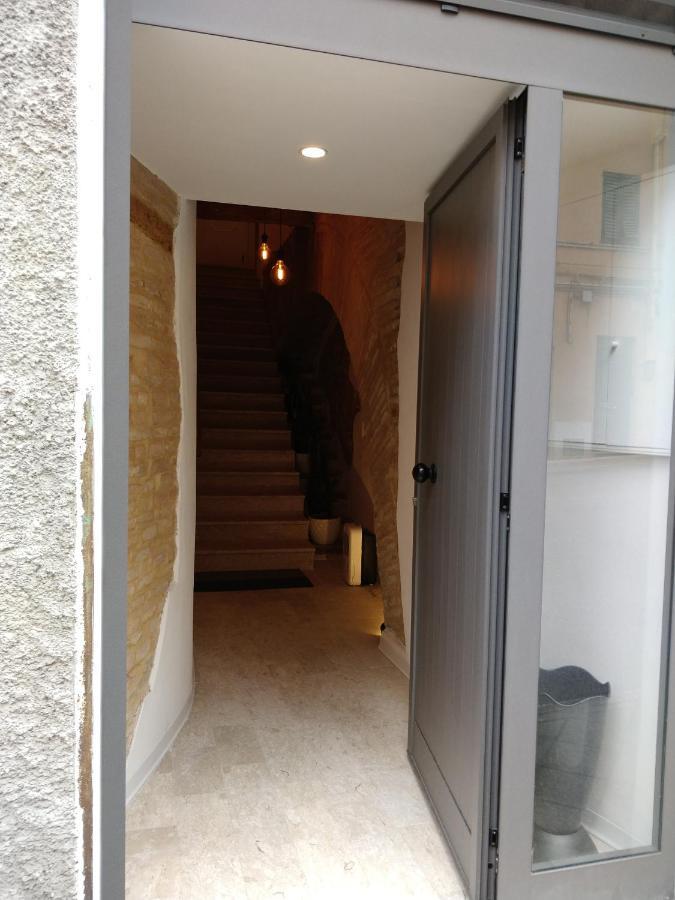 Isi Guesthouse 29 Iesi Bagian luar foto