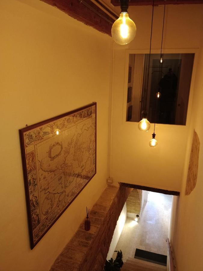 Isi Guesthouse 29 Iesi Bagian luar foto