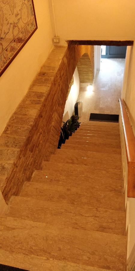 Isi Guesthouse 29 Iesi Bagian luar foto