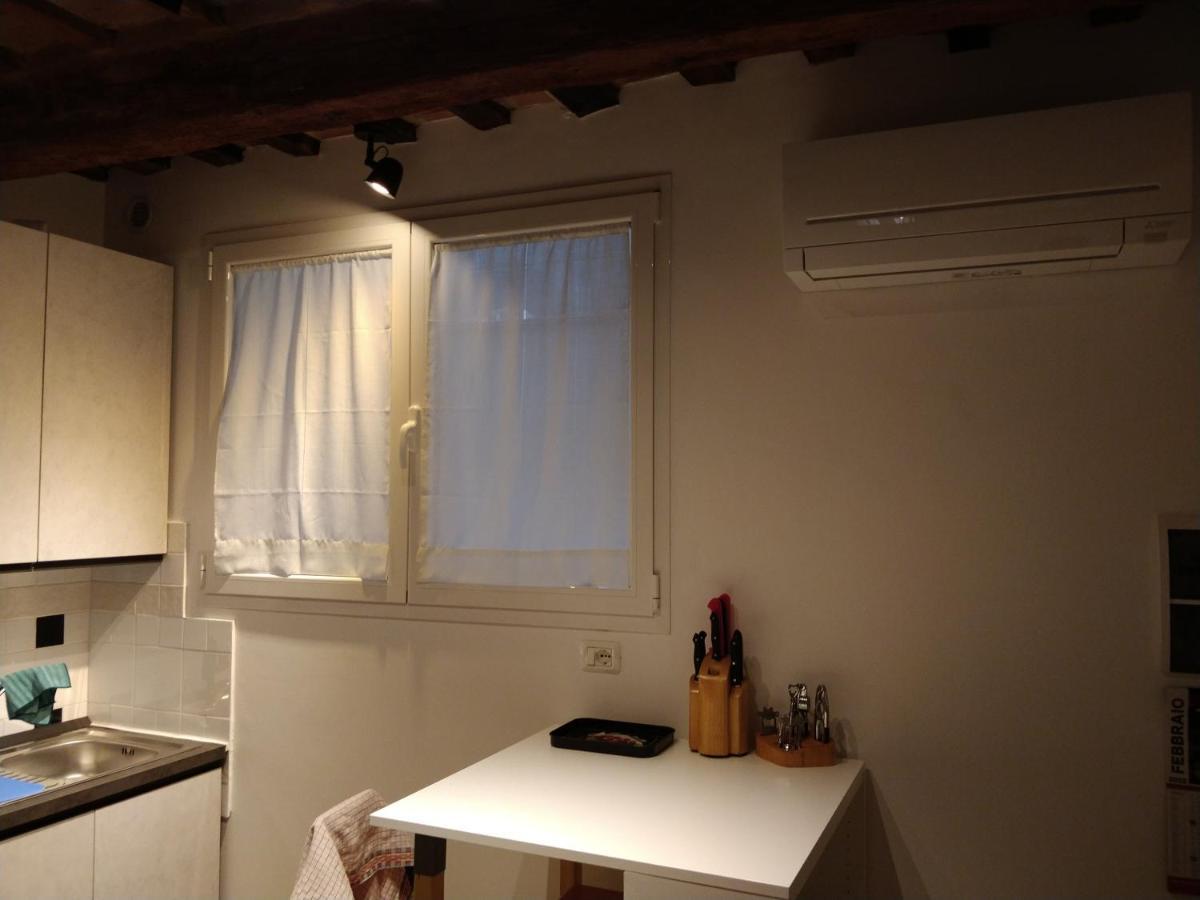 Isi Guesthouse 29 Iesi Bagian luar foto