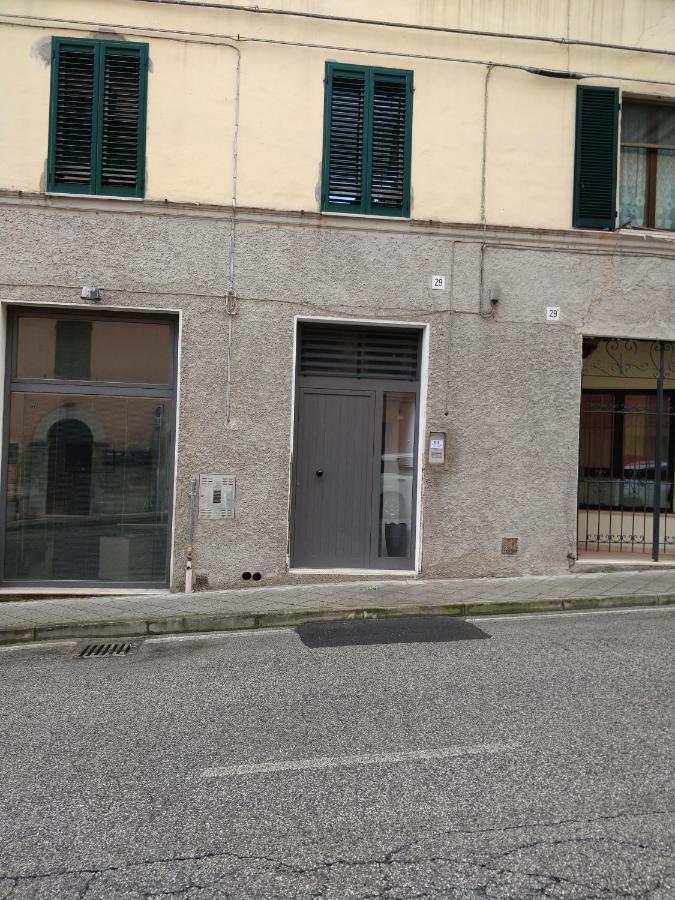 Isi Guesthouse 29 Iesi Bagian luar foto